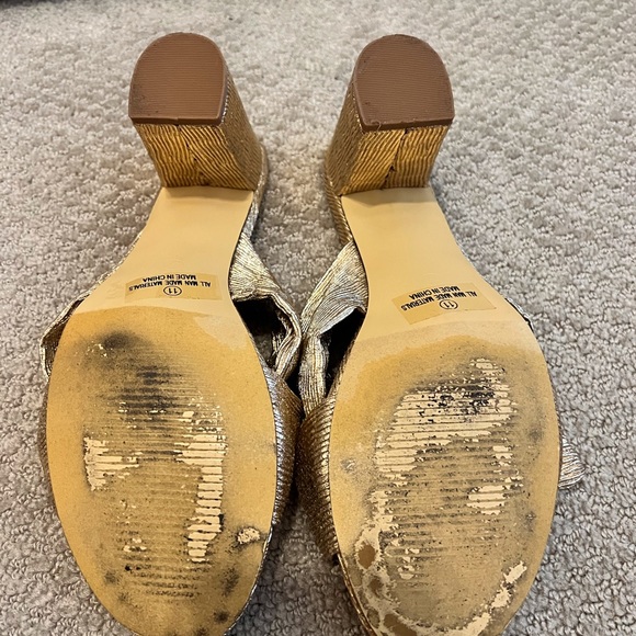 Lulus Gold Bow Block Heels - Picture 3 of 3